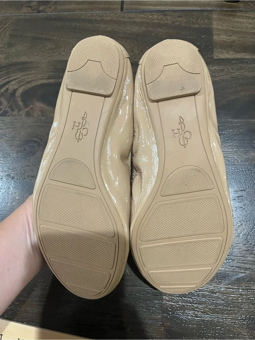 Cole Haan Beige Tan Cream Patent Leather Manhattan Ballet Flats 7B 7 B EUC